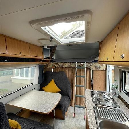The Cosy Camper At Rockfield Park Hotel Голуей Екстериор снимка